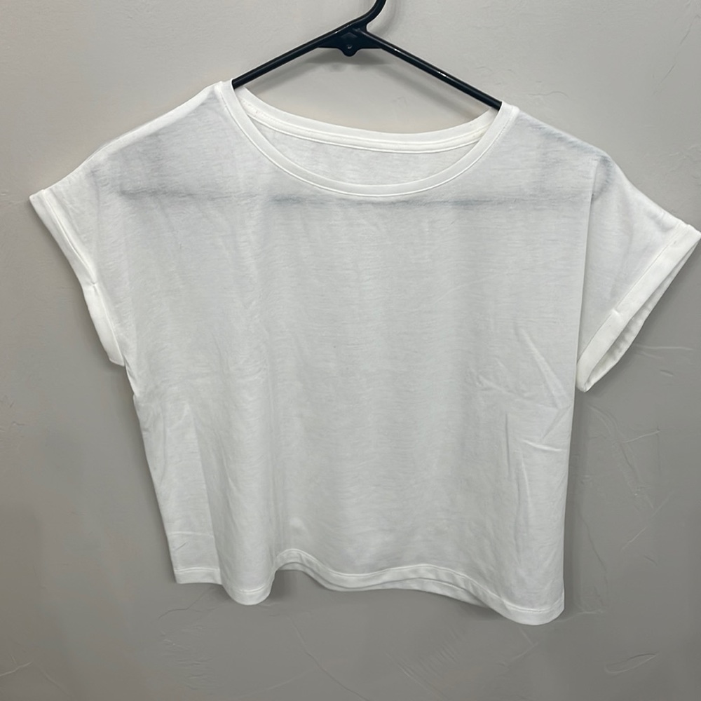 Zyia cropped tee